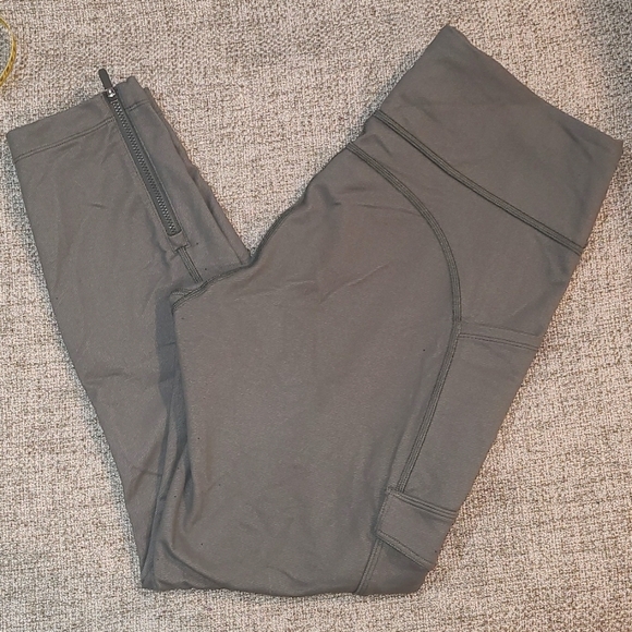 Lululemon yoga pants - Picture 1 of 4